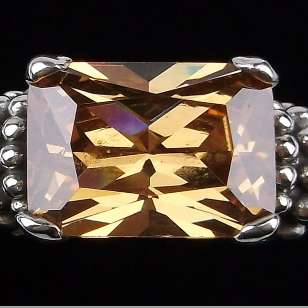Striking sterling Silver Ring with orange Gemstone- VTG